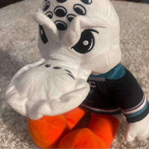 Anaheim Ducks Plush 15” Plushland #18 Captain Retro Jersey - Picture 2 of 6